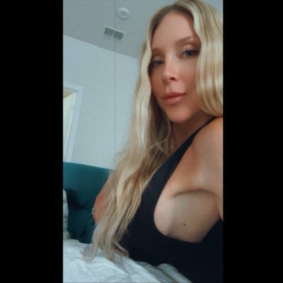 vancriswhite's profile picture. 🇺🇸 Entrepreneur ✖️Wellness ✖️Marketing ✖️Art ✖️Fashion✖️Technology