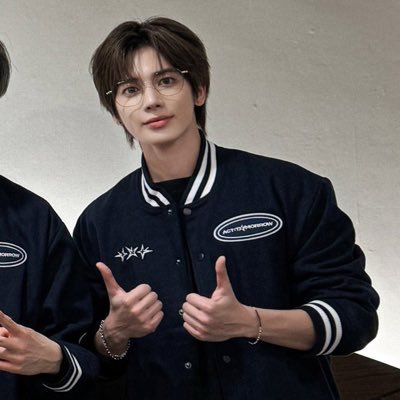 gyuwaffle's profile picture. #taegyu thinker 🧸🐿💭 | a food technologist and a teacher | Vlive: 220720 Yeonjun & Taehyun