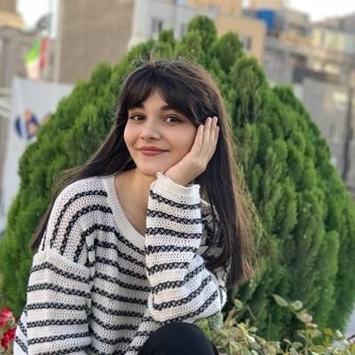 elayzamandari's profile picture. ‌