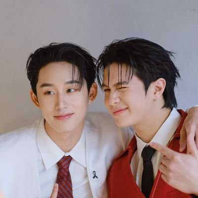 SuhadaYuli62210's profile picture. ❤️ WILLIAMEST ALWAYS IN MY HEART 💙
#WilliamEst #williamjkp #est_rvp #LYKN #BTS           🎸🦈

❤️✨WESTIE & ARMY✨💙