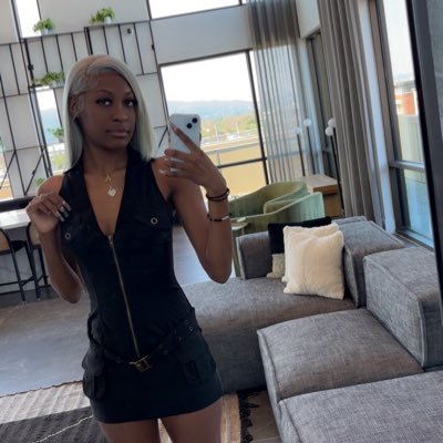 nuoiva's profile picture. 