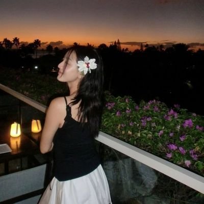 adorezyo's profile picture. 