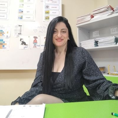 erriccehss's profile picture. Herkes farklı olacağım diye bir yerini yırtıyor ha... 😃Amma ve lakin ne olduğunuzu 10 tweette okuyabiliyoruz.