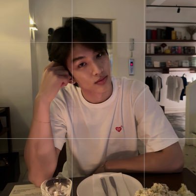 grayspaace's profile picture. 