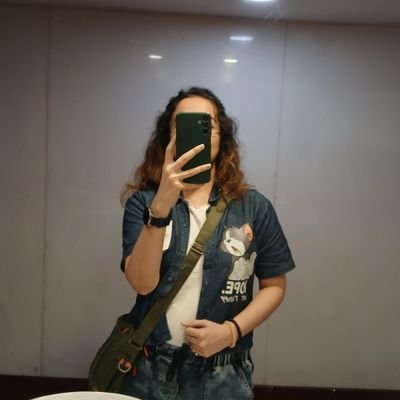 ArreShweta's profile picture. Once-upon-a-time-IT-professional turned Writer ✍️ 
Words are all I have 💫 

DM for work/Portfolio