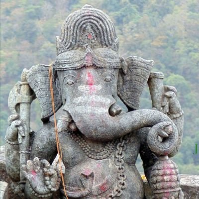 UffRwI's profile picture. A vigilante of right-wing Indian Sanatana Dharma and ideology. A believer in traditional views on nature, religion, and culture. Namo Narayan.