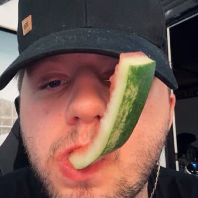 Sylvahh_'s profile picture. 29 🇨🇦 • lonely soul • dumbass • 2 inch club • gaming brings happiness