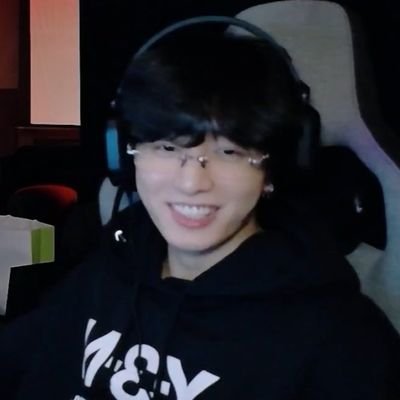 kminstvr's profile picture. 𝖤𝗏𝖾𝗋𝗒𝗍𝗁𝗂𝗇𝗀 𝗂𝗌 𝗃𝗎𝗌𝗍 𝖺 𝗁𝖺𝗉𝗉𝖾𝗇𝗂𝗇𝗀 𝗍𝗁𝖺𝗍 𝗉𝖺𝗌𝗌𝖾𝗌 𝖻𝗒.
                                            - 𝖯𝖾𝗈𝗉𝗅𝖾, 𝖠𝗀𝗎𝗌𝗍 𝖣.