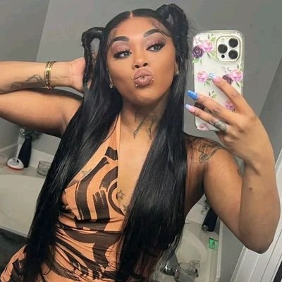 favour61983's profile picture. 