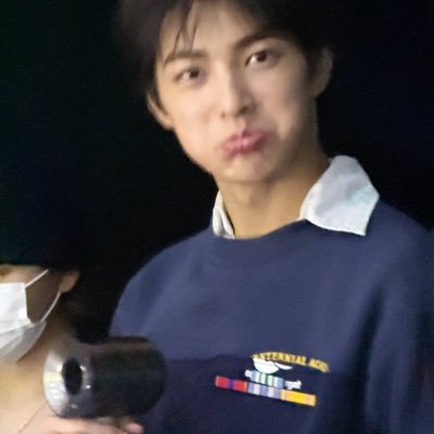 hj13866's profile picture. my pov