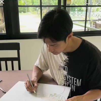 moshiiiv's profile picture. 💚📚⚽ 𖤐ˊ˗ -ᴍɪᴅᴅʟᴇ ᴀɢᴇᴅ- ᴋ ᴅʀᴀᴍᴀ 𖤐ˊ˗ 🤍❤️