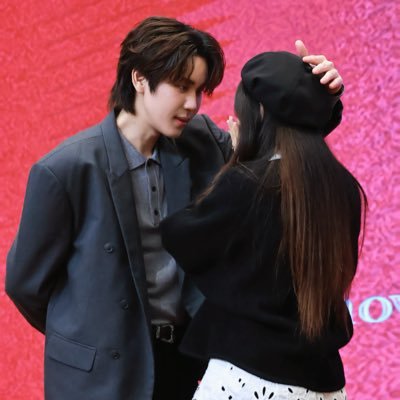 Juan__space's profile picture. 💗@prem_space @bb0un Weibo ：卷Juan卷_ ⛔️二改 📸𝑫𝒐𝒏'𝒕 𝒓𝒆𝒎𝒐𝒗𝒆 𝒎𝒚 𝒍𝒐𝒈𝒐“𝗝𝘂ǎ𝗻𝗝𝘂ǎ𝗻”▪️ 💗 𝗟𝗢𝗩𝗘 𝗶𝘀：𝗠𝗶𝗻𝗴𝘆𝘂 𝗧𝗵𝗲𝟴