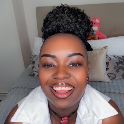 CandeeBluee's profile picture. ♈️ ThirtyOne 📸 • LivingInDaMoment 😜 • High-Spirited 🇯🇲 • Five Foot Shorty 💅🏾 • Feet Content 💷📱 • NO I Do Not Want To Get To Know You 💋