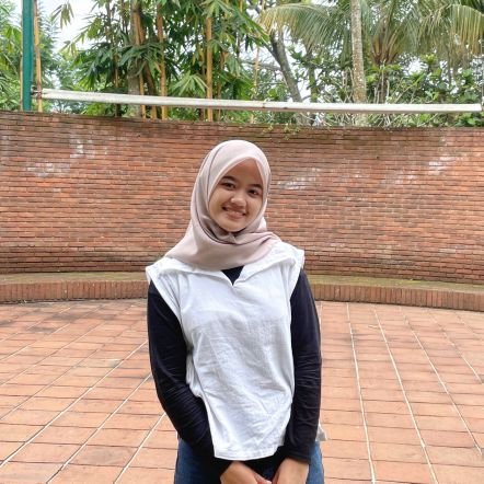 EkaDewiSL's profile picture. premeditatio malorum