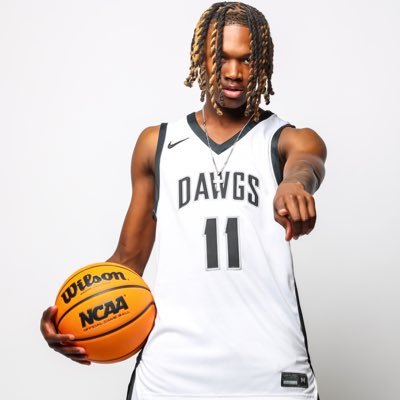 KhalidBJones's profile picture. #11 Point Guard 🏀 LilSneakyy