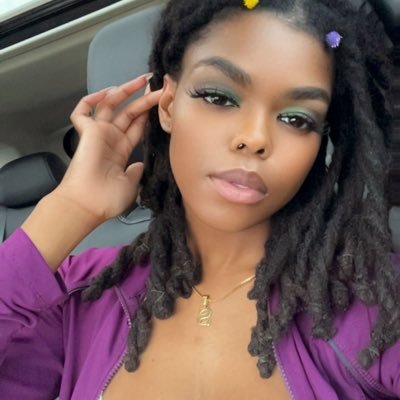 xflvrz's profile picture. Earth.