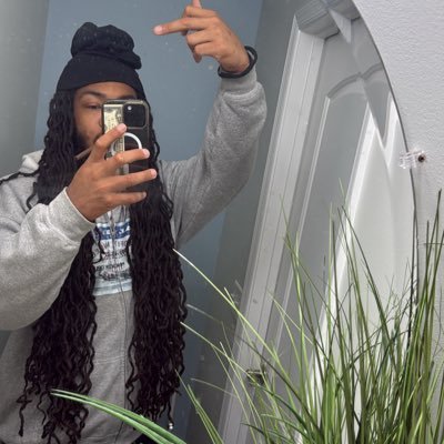 2RudeT's profile picture. where psychotic met iconic. 🇯🇲 x 🇵🇦 #SuckaFree ♊️