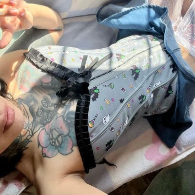 dulcelunnaa_'s profile picture. Petite Argentina • baby energy, bad intentions • soft voice, dirty mind ~I sell content via Telegram or OnlyF ~ 🌸Promo and Assistance is available 🌸