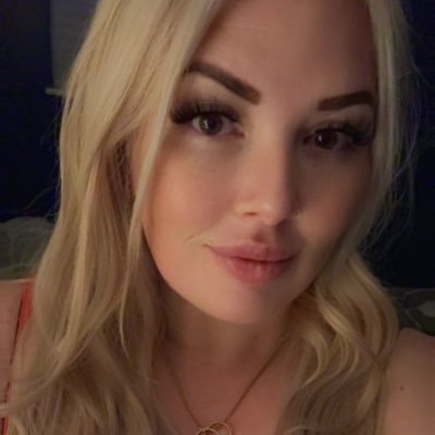 luciannatrades's profile picture. 