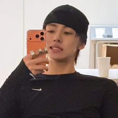 seansnoona's profile picture. XVIII. VIII. V. 𖥻 ׁ ׅ  https://t.co/hp2YKeDTgh 𖹭 .ᐟ ׁ ׅ  ⋆｡