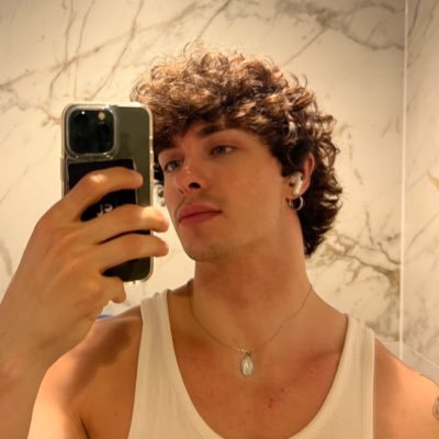 boyfeelsgood's profile picture. hey hi hello yo whatsup