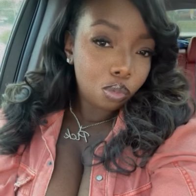 MissPick330's profile picture. Yung Pick #PickleJuice #HausofPoses #CrafthouseCookieCo #KSU 🎓 Between Gryffindor and Slytherin ♈️ https://t.co/h4u2wiEhYu