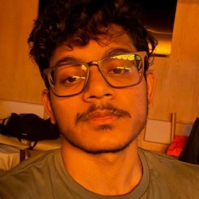 deus3t's profile picture. Bleh.