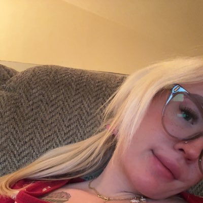 Da1sea's profile picture. gamer girl who plays w subs💫 FREE YEAR TODAY ⬇️