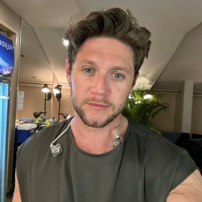 Night_flo's profile picture. she/her