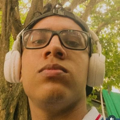 ujpzin's profile picture. 