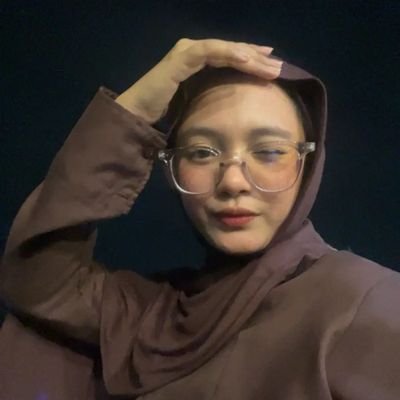 akukaiaraia's profile picture. raralune | 2 device 💻📱 | tg : AKUWINYESH | wifi/data