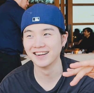 Yoongislovebite's profile picture. Forever Ot7❣ Big Purr owns me❣ debuted '84❣Will probably end up swimming to Seoul❣ Please 🔞