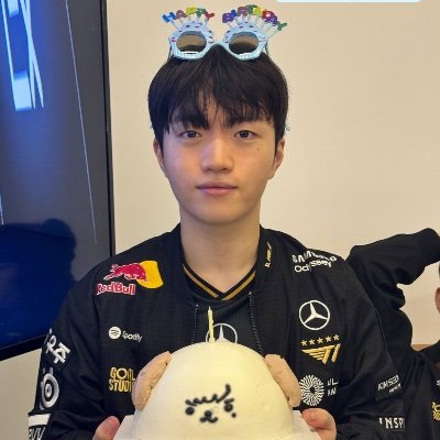 yeonseosim54433's profile picture. 티원제베원투바투아이브 파는계정