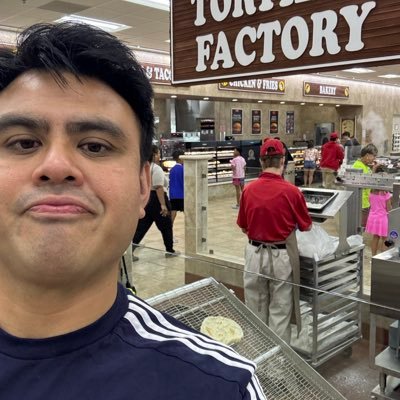 dazedh_n's profile picture. 