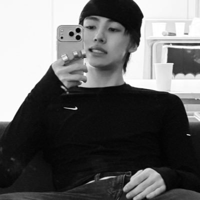 freakymegumi's profile picture. pls talk to me about music