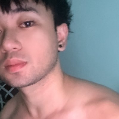 chinito1896's profile picture. Scorpio | 28 yo | 5'5 | Lasallian | BPO RM | Potterhead | Gryffindor | ENFJ | VT | 💖🌷🎀