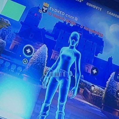 Moufafv's profile picture. ulucky shit defines me @loxzrr