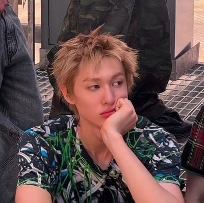 rensaariess's profile picture. mulfand || a writter au || a reader au