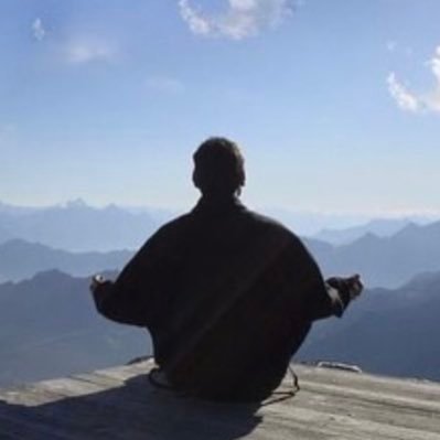 namu_bear's profile picture. youth is never coming back.