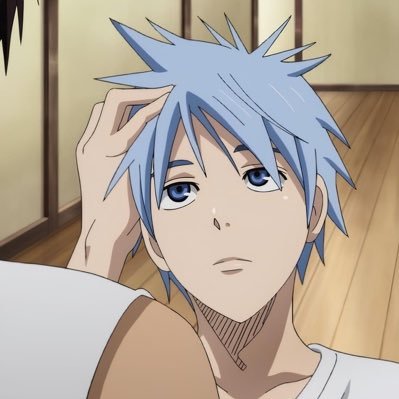 yeuxrevolvert's profile picture. 