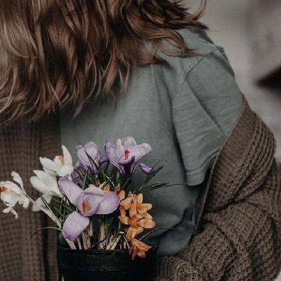 Rackets08's profile picture. في سماء الأسواق، التحليل الفني هو نجمك الهادي.. ⭐