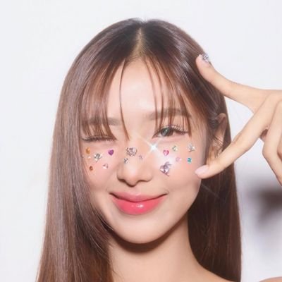 lunarmochifuji1's profile picture. 