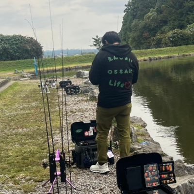 junjun19831119's profile picture. 麻雀☆釣り☆ゴルフ好き✨ ✌️2021年11月からエリアトラウトにハマった下手オジさま💦釣りバカ頑張鱒！ 二十年ぶりにバス釣りも復活🎣 #アルフレッド #アンデットファクトリー #エリア沼 #NMT虹鱒釣り隊 #バス釣りはOSP #オッサンずCUP