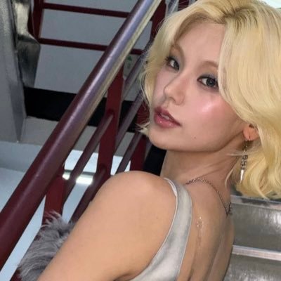 maryiwane's profile picture. conta monitorada por todas as lésbicas do kpop e o niki