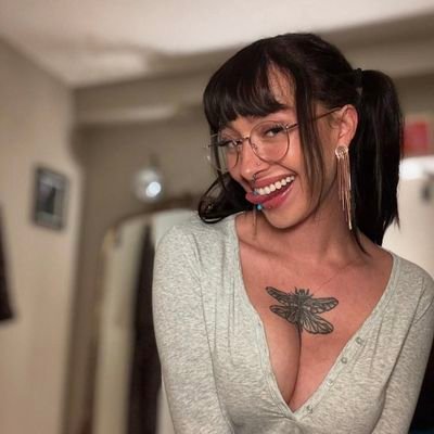 dehaven54958's profile picture. Just a girl who loves lazy Sunday brunches, spontaneous road trips, and finding joy in the little moments. I’m a book‑lover with a coffee addiction