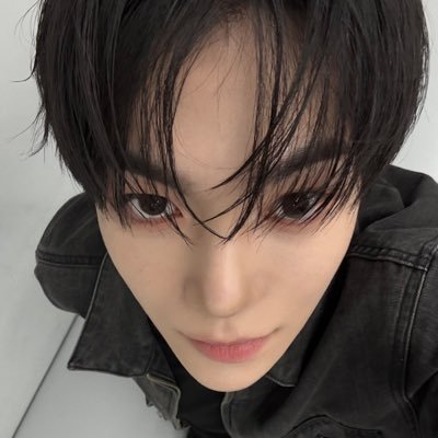 xeunghanini's profile picture. "I think humans, as intelligent beings, should be more peaceful. good night.” –Shakespeare