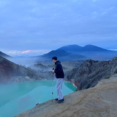 Raychrystn's profile picture. Taken | Just a being who seeks solace amidst the chaos | buat yg kenal di RL tolong diam ya anda! 🤜