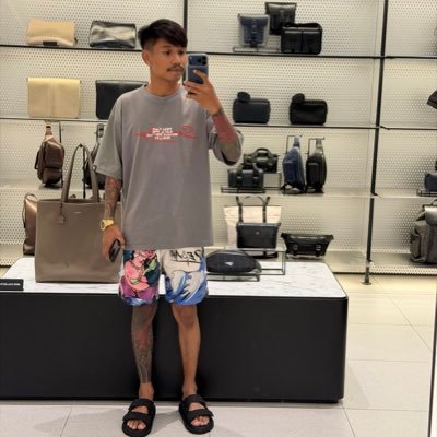 PhearinRoeun's profile picture. 