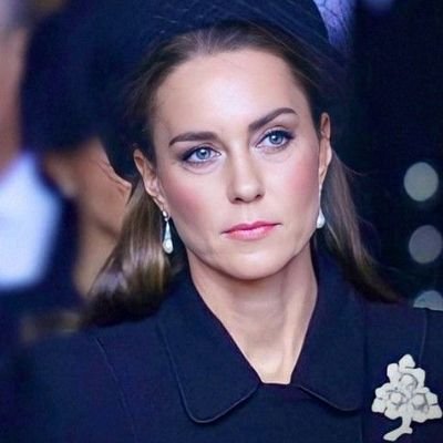 HelenRyan398812's profile picture. The royal family of England
