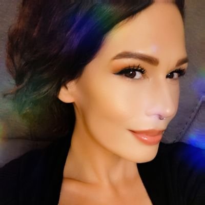 CryptoChick420's profile picture. Unique, Psychedelic  and Abstract Art

Follow my IG _.liquidsky._ 🎨📸🫠